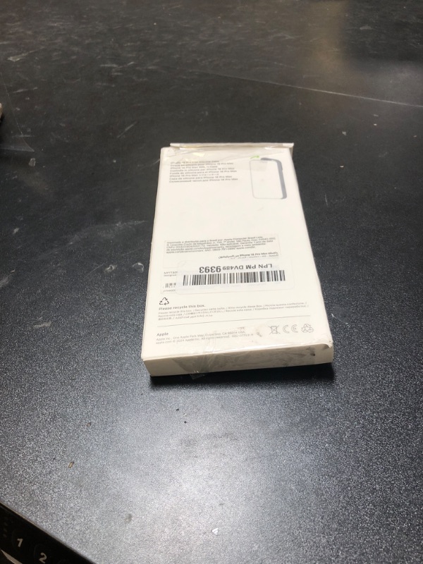 Photo 1 of Apple iPhone 16 Pro Max Silicone Case with MagSafe and Camera Control - Black ???????