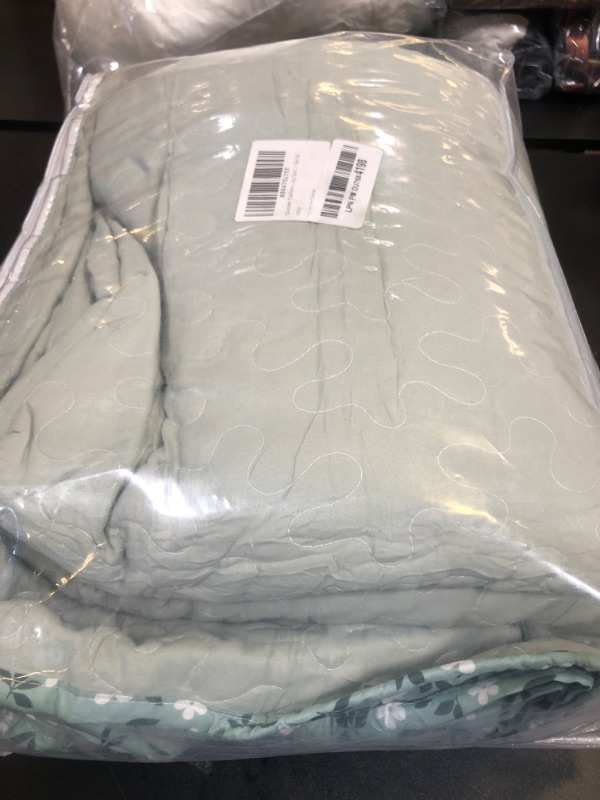 Photo 1 of Qucover California King Quilt, Green Cotton Quilt, 3 Piece Lightweight Oversized King Quilt, with Pillow Shams, Cal King Quilt, 118x106