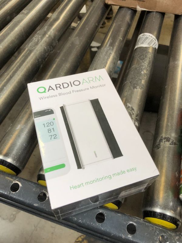 Photo 1 of QARDIO A100 Smart Blood Pressure Monitor - Arctic White
