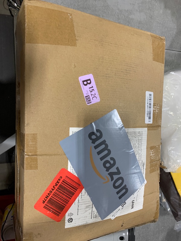 Photo 1 of Amazon Basics White Down Alternative Comforter and Duvet Insert with Corner Tabs (Full/Queen, Light)