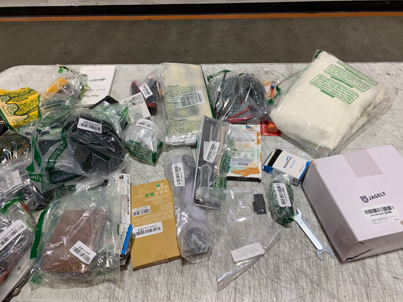 Photo 1 of BOX LOT. MISC. ITEMS 
----FINAL SALE / NO RETURNS ---