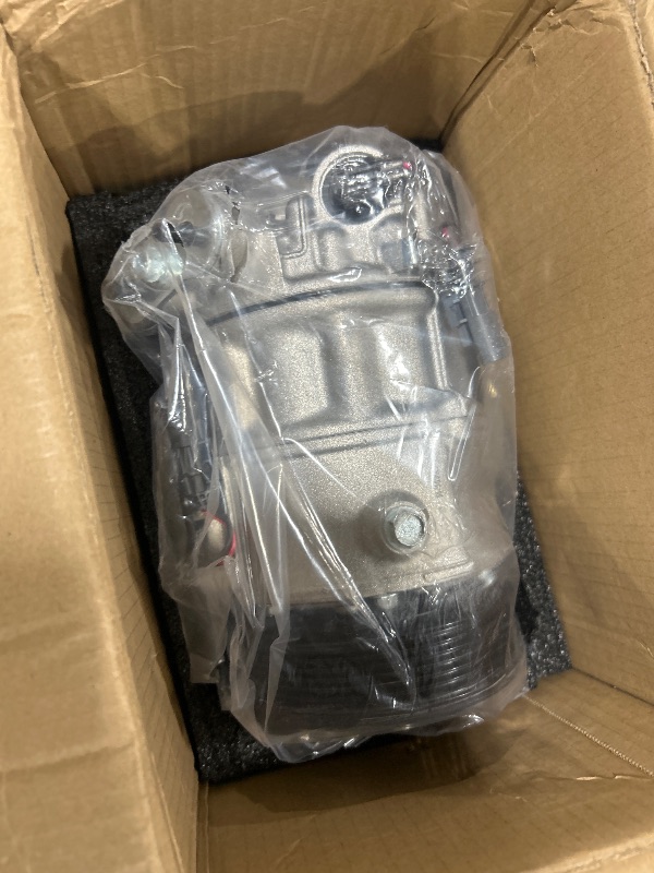 Photo 1 of LEAPTREND 19352553 Air Conditioning Compressor with Clutch AC A/C Compressor Compatible with Buick LaCrosse 3.6L 2012 Cadillac SRX 3.6L 2012-2016 Replace CO22224C 19354656 19419921