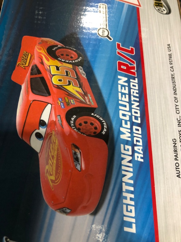 Photo 1 of Jada Toys Pixar Cars 1:24 Lightning McQueen RC Remote Control Car 2.4 GHz Red Toys for Kids