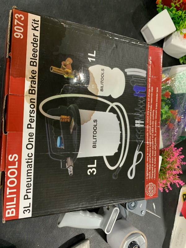 Photo 1 of BILITOOLS 3L Vacuum Brake Bleeder Kit, One Person Pneumatic Brake Fluid & Clutch Bleeding Extractor Tool with Adapters & 1L Refilling Bottle