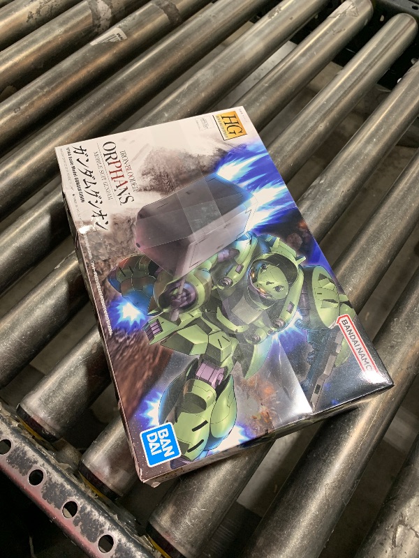 Photo 1 of Bandai Hobby RG MSN-06S Sinanju Gundam UC Action Figure (1/144 Scale)