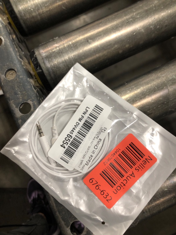 Photo 1 of (Apple MFi Certified) iPhone AUX Cord,Lightning to 1/8 Inch Audio Cable,3.3ft, Headphone Jack Adapter Male Aux Stereo Audio Cable Compatible for iPhone 14/13/12/11/XR/X/8/7 (White)