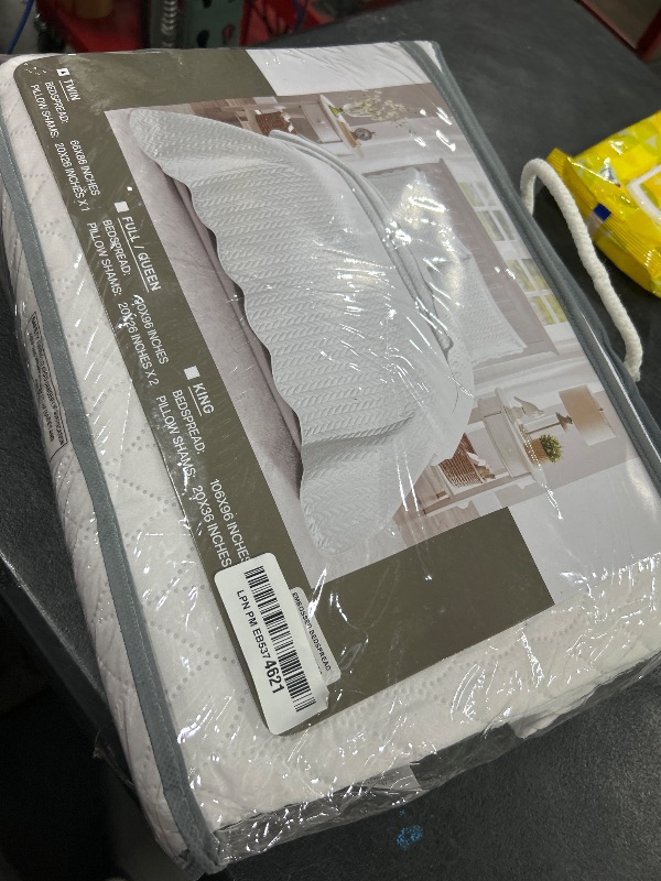 Photo 1 of IR Imperial Rooms Twin Quilt Bedding Set Size (68” x 86”) + 1 Pillow Shams (20” x 26” + 2”) - 2 Pcs Summer Season Lightweight Reversible Microfiber Coverlet Embossed Quilt Bedspread (White)