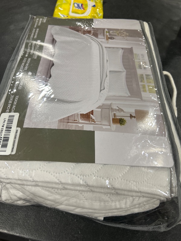 Photo 1 of IR Imperial Rooms Twin Quilt Bedding Set Size (68” x 86”) + 1 Pillow Shams (20” x 26” + 2”) - 2 Pcs Summer Season Lightweight Reversible Microfiber Coverlet Embossed Quilt Bedspread (White)