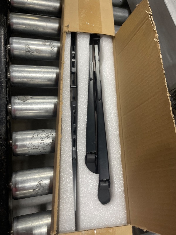 Photo 1 of RONGPAS Windshield Wiper Arm & Blade 7188371 7188372 compatible with Bobcat 753 763 863 873 883 963 A220 A300 S100 S130 S150 S160 S175 S185 S205 S220 S250 S300 S330 T110 T140 T180 T190
