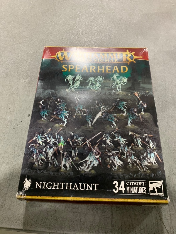 Photo 1 of Games Workshop 70-10 Collectible Figure