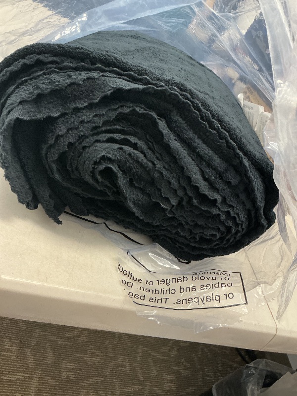 Photo 1 of Newwiee 24 Pcs Coral Velvet Microfiber Bath Towels Sets 28 x 55 Inch Large Absorbent Multipurpose Quick Drying Soft Body Towels for Shower Bathroom Beach Fitness Yoga Sports Spa(Black)