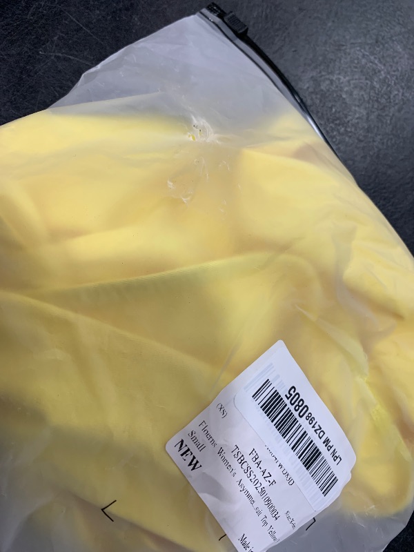 Photo 1 of LPNPMDZ1980805floerns women's aymemet top yellow
