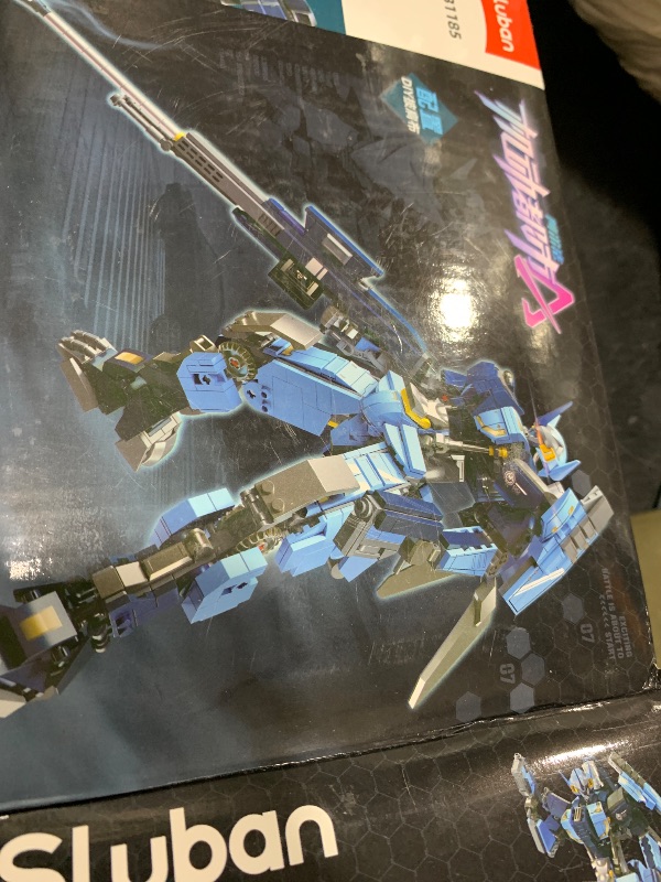 Photo 1 of Sluban Mech Robot Building Set for Adults, Mecha Building Kit with Two Interchangeable Weapons, Creative Collectible Toy for Teens Boys 8+