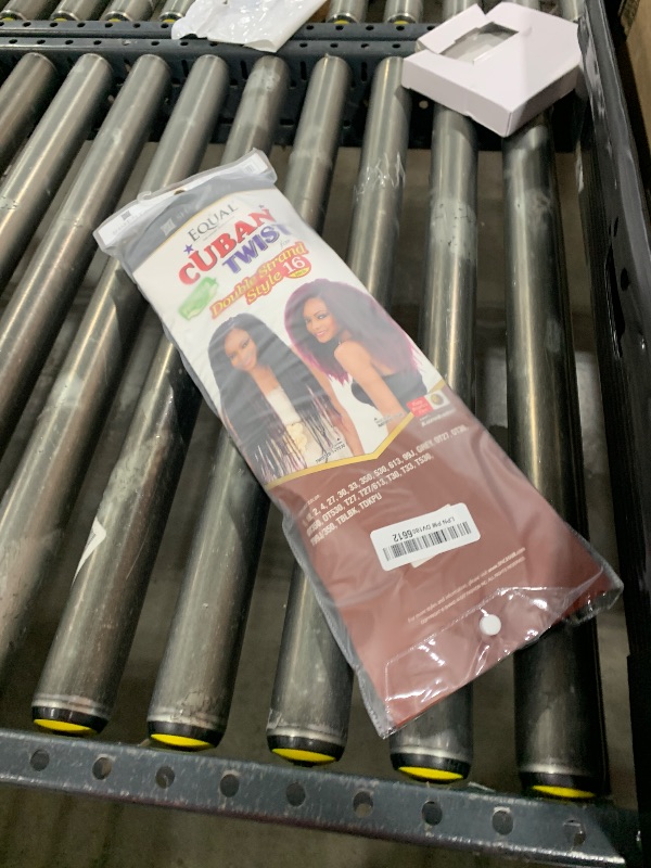 Photo 1 of Freetress Equal Synthetic Hair Braids Havana Twist Style Cuban Twist 16" (2) by Milky Way