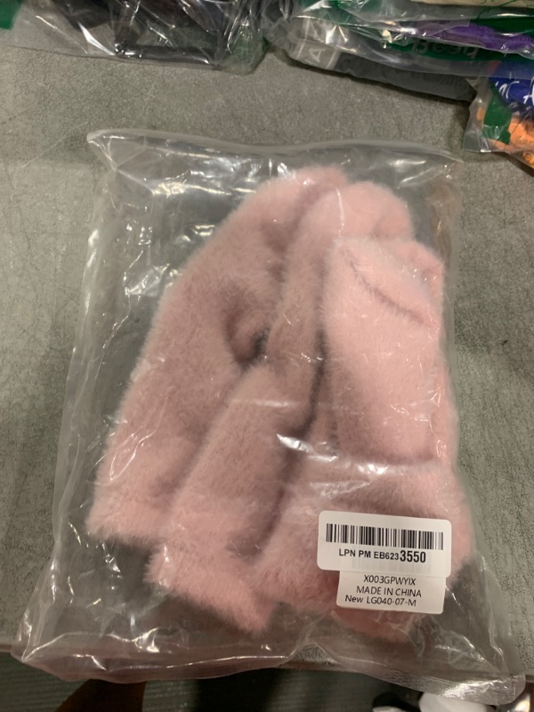 Photo 1 of Geyoga 5 Pairs Women's Bow Fuzzy Socks Winter Soft Slipper Socks Coquette Stuff Fluffy Thick Spa Home Sleeping(Pink)