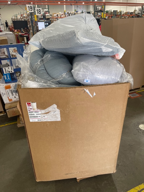 Photo 1 of speed pack of assorted items new and used
all sales final
speed pack not included
20 items 