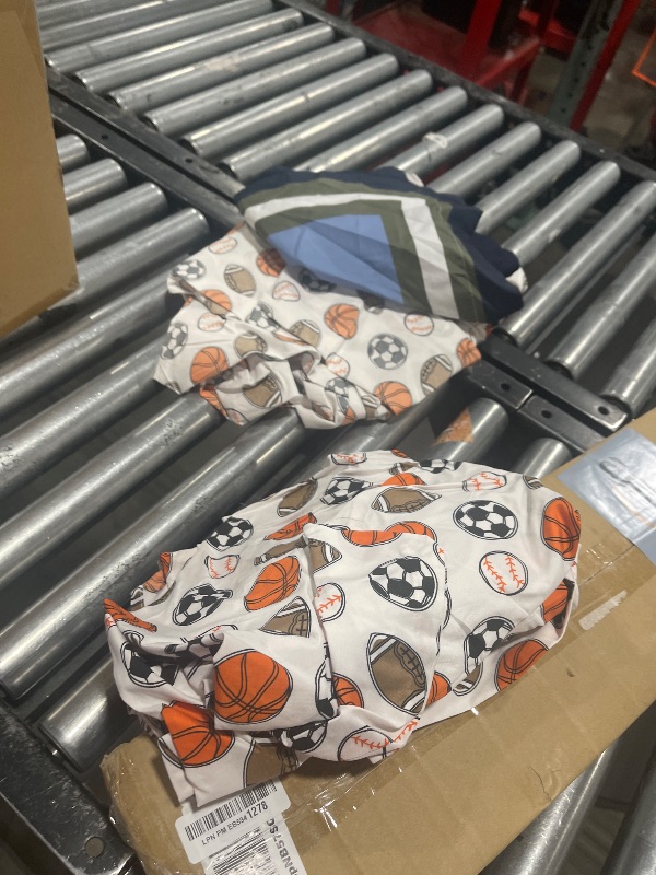 Photo 1 of childs bedding