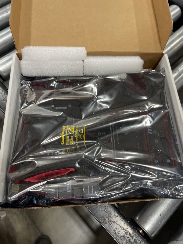 Photo 1 of MSI Computer Corp. 760GM-P23 (FX) AMD 760G + SB710 Micro ATX DDR3 1333 AMD - AM3+ Motherboard