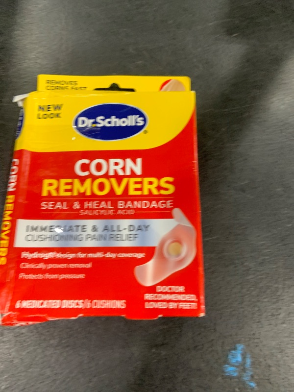 Photo 1 of Dr. Scholl's Corn REMOVERS Seal & Heal Bandage with Hydrogel Technology, 6 ct // Removes Corns Fast and Provides Cushioning Protection Against Shoe Pressure and Friction for All-Day Pain Relief