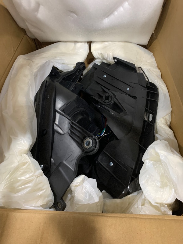 Photo 1 of For 2007-2012 GMC Acadia Halogen Headlight Assembly OE Style Headlamps Pair Set Replacement Front Lamps Driver & Passenger Side NOT FIT HID
