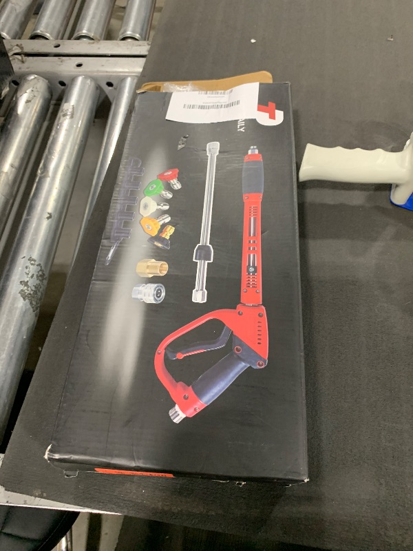 Photo 1 of Tool Daily Deluxe Pressure Washer Gun, with Replacement Wand Extension, 5 Nozzle Tips, M22 Fitting, 40 Inch, 5000 PSI