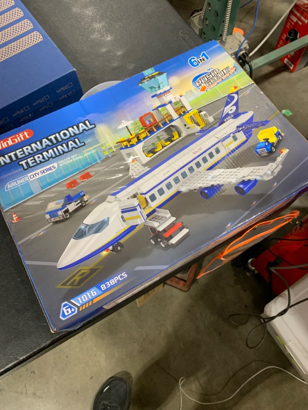 Photo 1 of WinGift 886 Pcs City Airport Passenger Terminal Building Set, 6 IN 1 Airplane Building Blocks Toy, STEM Aircraft Bricks with Shuttle Bus,Luggage Cart,Planes Model Toys Gifts for Adults Boys Ages 6-12+
