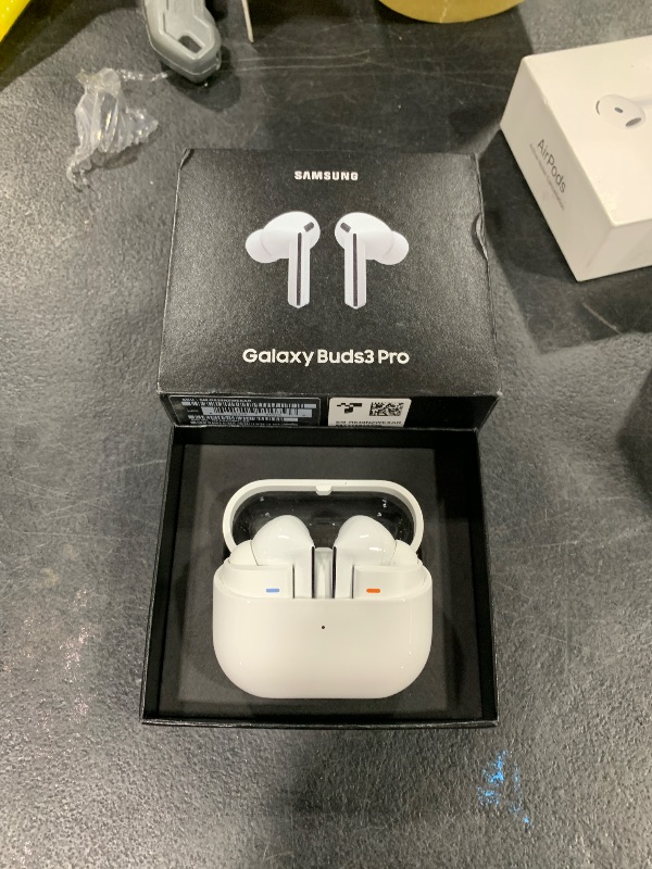 Photo 1 of Samsung Galaxy Buds 3 Pro AI True Wireless Bluetooth Earbuds, Noise Cancelling, Sound Optimization, Redesigned Comfort Fit, White [US Version, Amazon Exclusive, 2Yr Warranty]