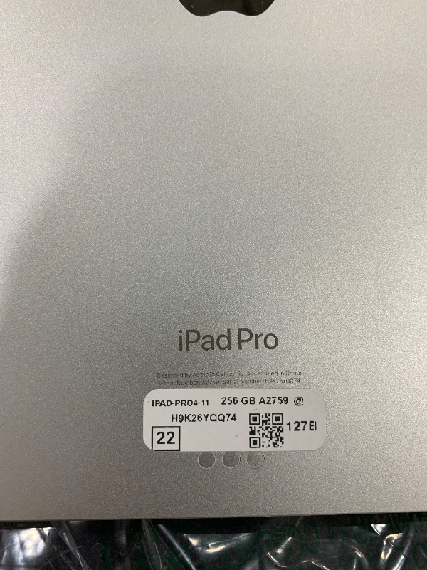 Photo 1 of 2022 Apple iPad Pro (11-inch, Wi-Fi, 256GB) - Silver (Renewed)