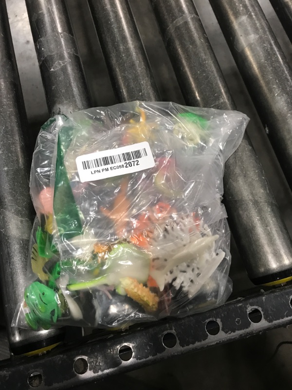 Photo 1 of Ocean Sea Animals Figures, 60 Pack Mini Plastic Deep Underwater Life Creatures Set, STEM Educational Shower Bath Toys Gift for Baby Toddler Cupcake Toppers Party Supplies with Turtle Octopus Shark