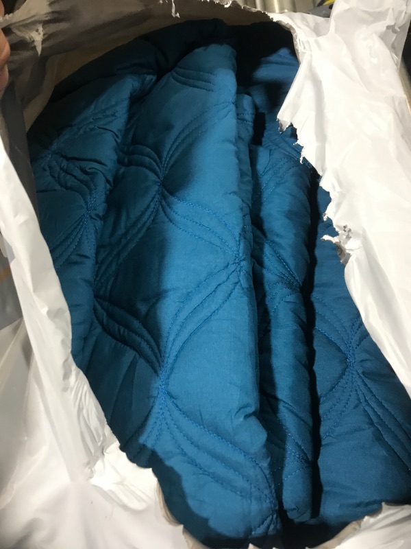 Photo 1 of Litanika Queen Size Quilt Bedding Set Teal - Full Lightweight Comforter Bedspreads & Coverlets Turquoise - Bedding Cover Bed Decor All Season - 3 Pieces (1 Quilt, 2 Pillowcases)
