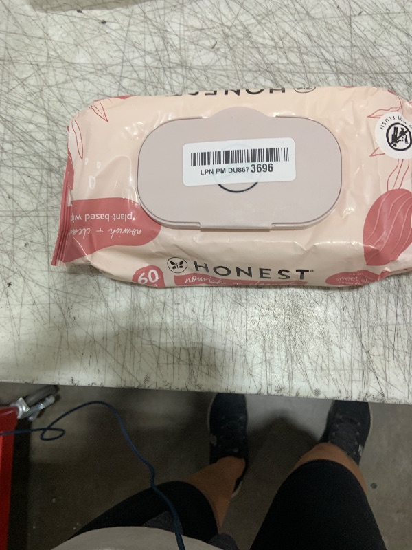 Photo 1 of The Honest Company Nourish + Cleanse Naturally Scented Wipes | Cleansing Multi-Tasking Wipes | 99% Water, Plant Based, Hypoallergenic | Sweet Almond, 60 Count