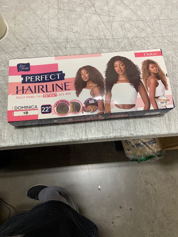 Photo 1 of Outre LACE FRONT WIG - PERFECT HAIR LINE 13X6 - DOMINICA (1B)