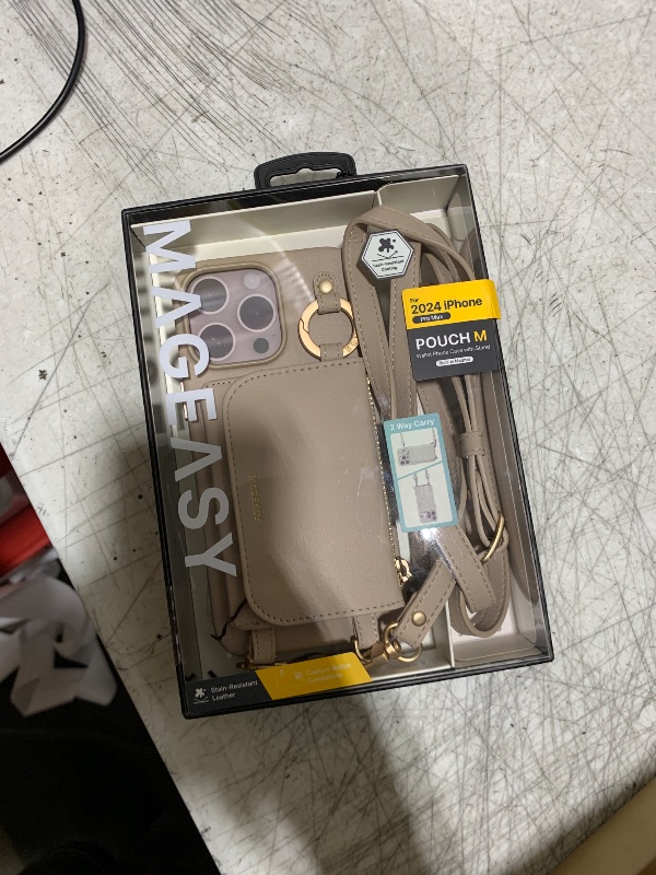 Photo 1 of PHONE CASE 