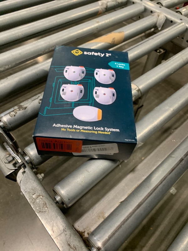 Photo 1 of Safety 1st Adhesive Magnetic Lock System, 4 Locks And 1 Key