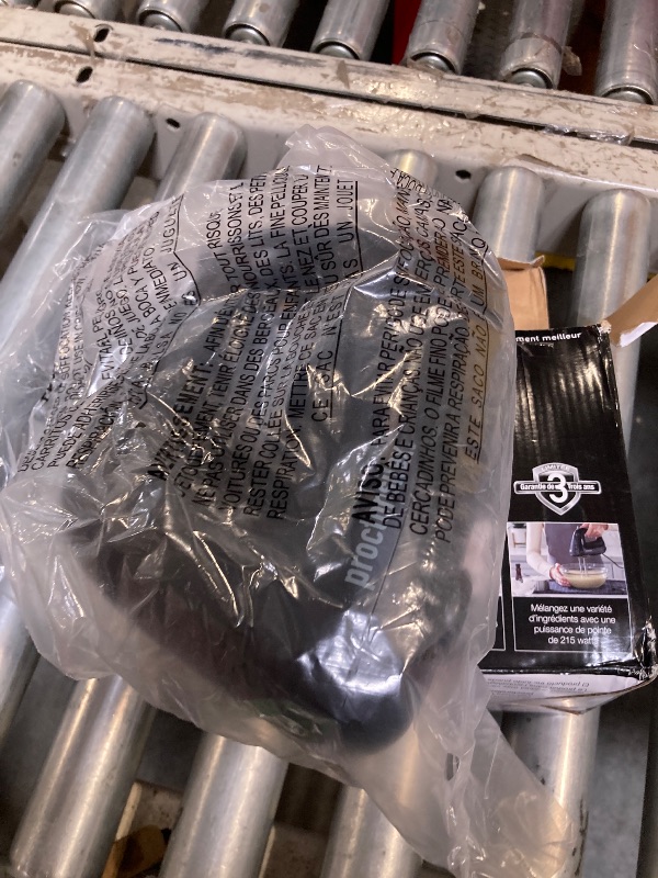 Photo 1 of **missing attachments**
Proctor Silex Easy Mix 5-Speed Electric Hand Mixer with Bowl Rest, Compact and Lightweight, 100 Watts of Peak Power, Black (62511)