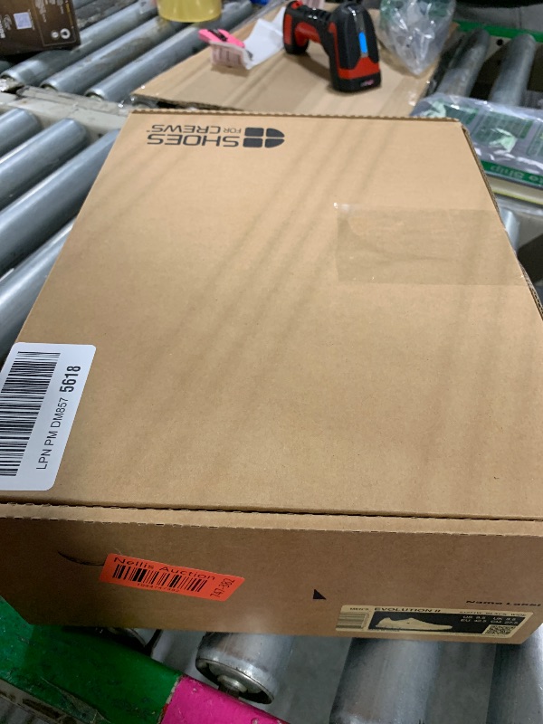 Photo 1 of Shoes for Crews Evolution II, Men's Slip Resistant Food Service Work Sneaker Black size 9.5