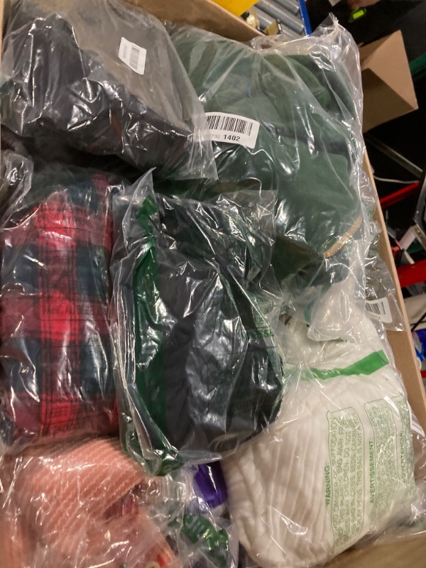 Photo 1 of ****AS IS/ NO RETURNS - SALE FINAL**** CLOTHING BUNDLE