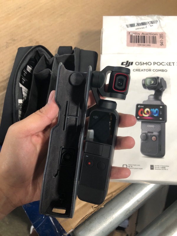 Photo 1 of DJI Pocket 2 Creator Combo - 3 Axis Gimbal Stabilizer with 4K Camera 1/1.7 CMOS   
