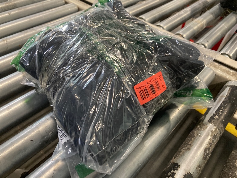 Photo 1 of 6pcs black clothes, unknown sizes