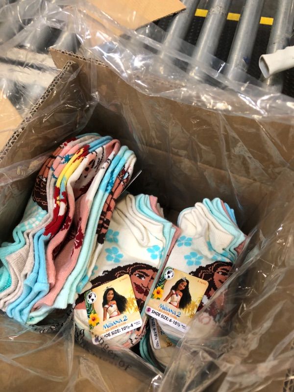 Photo 1 of Disney Princess Moana Toddler Girls 6 Pack Quarter Style Socks with Grippers (Small (4-10), Blush) **162  PACK**