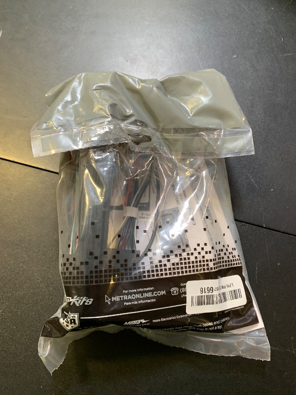 Photo 1 of Metra 99-9600 Stereo Installation Kit fits Select 1998-2013 Harley Davidson Motorcycles