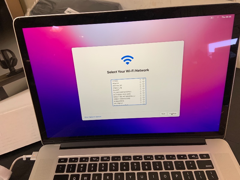 Photo 1 of Apple MacBook Pro 15in Core i7 2.8GHz Retina (MGXG2LL/A), 16GB RAM, 512GB Solid State Drive (Renewed)