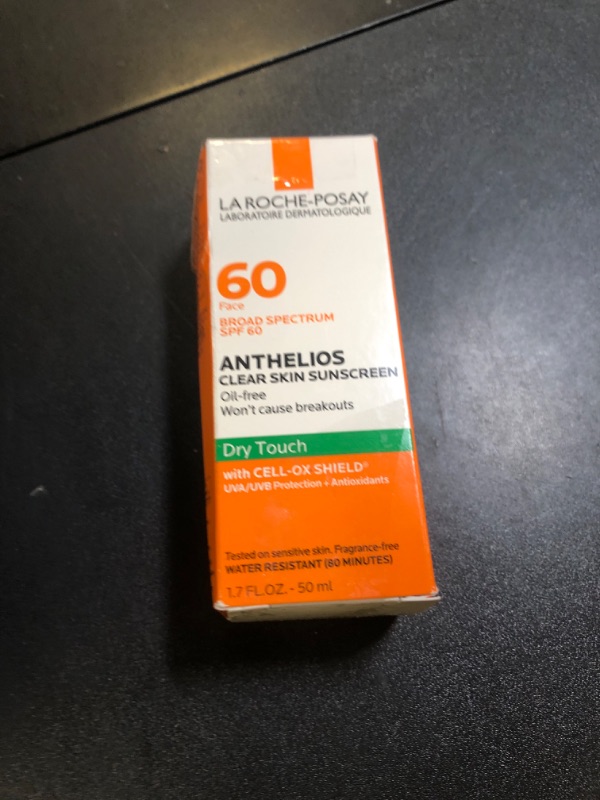 Photo 1 of La Roche-Posay Anthelios Clear Skin Sunscreen Dry Touch SPF 60, Oil Free Sunscreen For Face, Oil Absorbing, Broad Spectrum SPF + Antioxidants, Non-Greasy, Oxybenzone Free, Travel Size