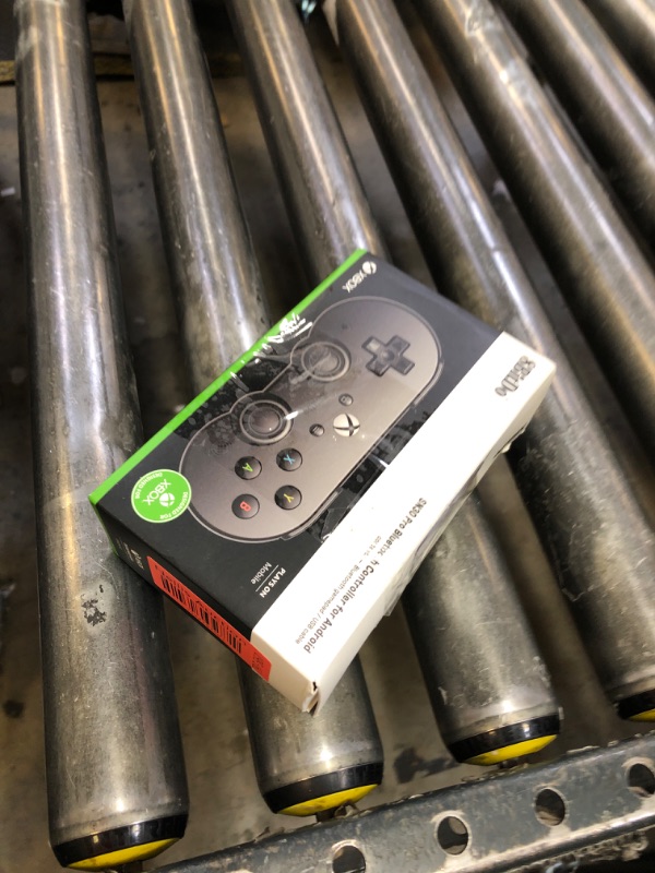 Photo 1 of 8Bitdo Sn30 Pro Bluetooth Controller for Mobile & Xbox Cloud Gaming on Android, Gaming Controller for iPhone, iPad, macOS and Apple TV (No Mobile Clip) - Not for Xbox