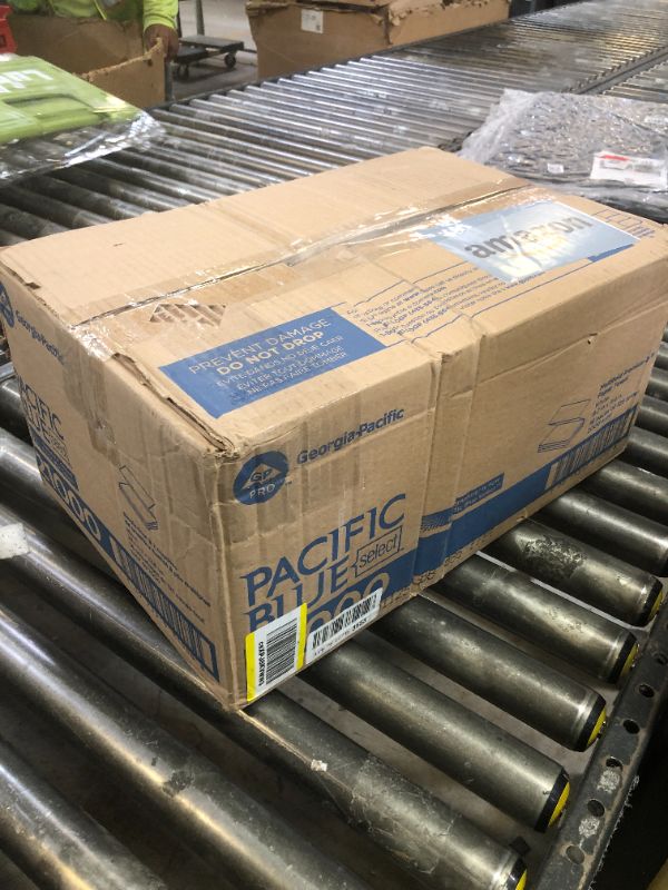 Photo 1 of Pacific Blue Select Multifold Premium 2-Ply Paper Towels by GP PRO (Georgia-Pacific),White, 21000,125 Paper Towels Per Pack,16 Packs Per Case