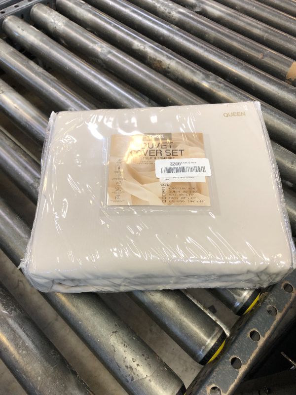 Photo 1 of Nestl Linen Duvet Cover Queen Size - Soft Prewashed Queen Duvet Cover Set, 3 Piece, with Zipper Closure, 1 Duvet Cover 90x90 inches and 2 Pillow Shams - No Comforter