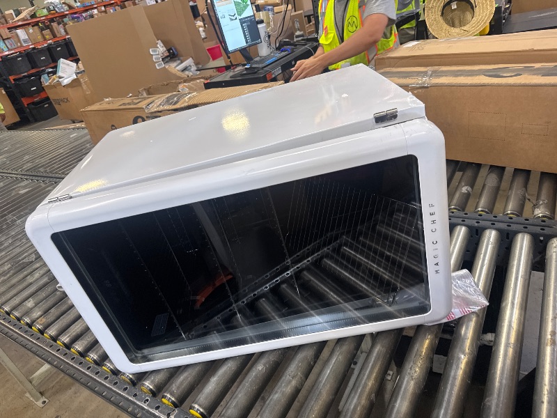 Photo 1 of MAGIC CHEF 3.4 cu. ft. Retro Beverage Cooler
