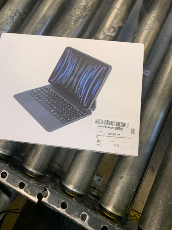 Photo 1 of For iPad (A16) 11th &10th generation Case with Keyboard,Backlight Multi-Touch Trackpad for iPad 11th Gen 2025 11 inch&10th Gen 2022 10.9 inch, Magic-Style with Floating Cantilever Stand,T-Purple