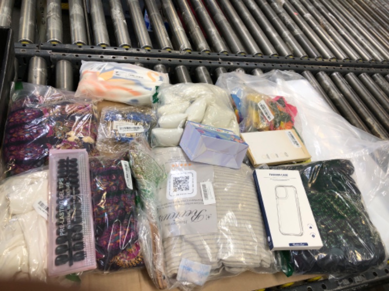 Photo 1 of 14 Items MISC BAG LOT *FINAL SALE*