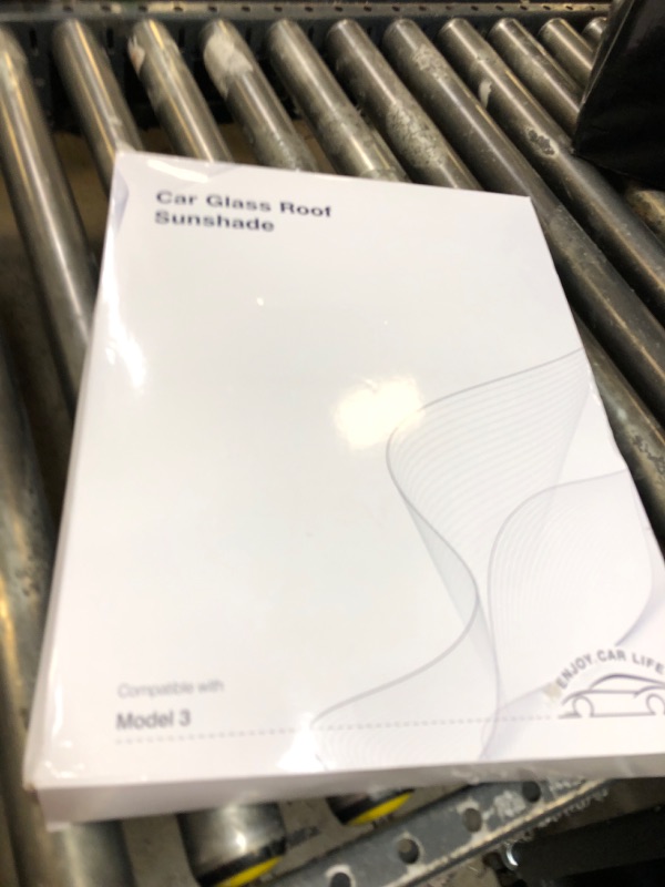 Photo 1 of Model 3 Glass roof sunshaDE